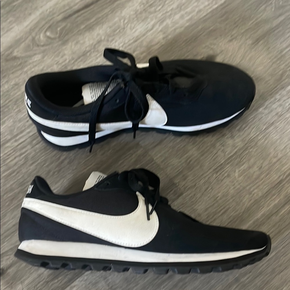 Nike Classic Black and White Running Shoes